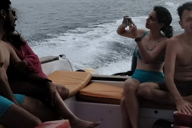 1 Day Komodo Trip by Private Fast Boat - Manta Point: the day’s biggest wildlife gamble