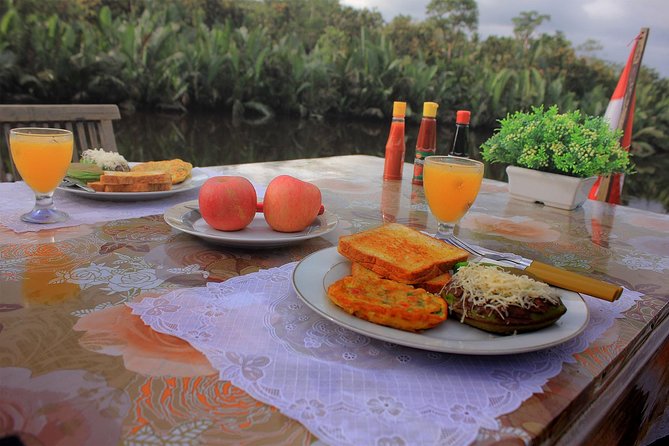 2Ns Orangutan Kelotok Tour in Tanjung Puting Kalimantan - Borneo - What you eat and what you bring