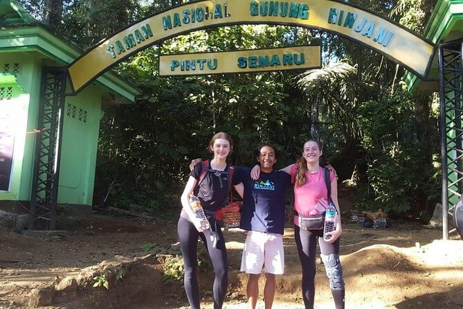 3 days 2 night trekking Rinjani to Summit and lake - The 2:30 am summit push