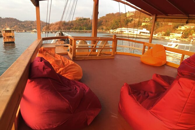 3 Days in Labuan Bajo with accommodation - Komodo Island: dragons with a local ranger