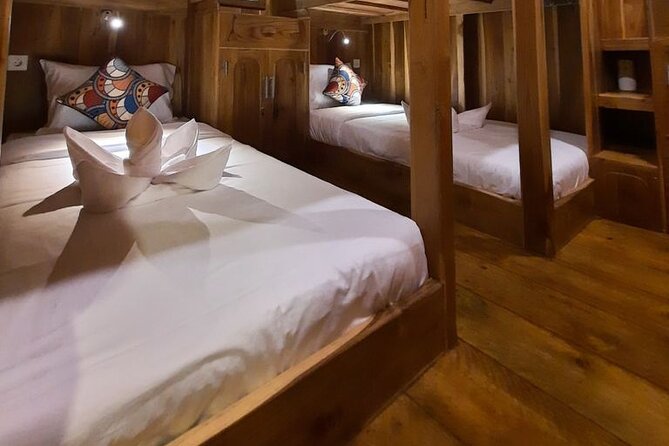 3 Days in Labuan Bajo with accommodation - Manta Point brings the day’s biggest wildlife hope