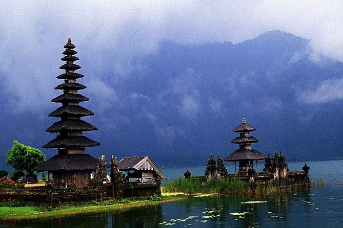 3 Days Sightseeing to the Famous Place in Bali - Day 2: Waterfall, volcano views, rice terraces, and Ubud