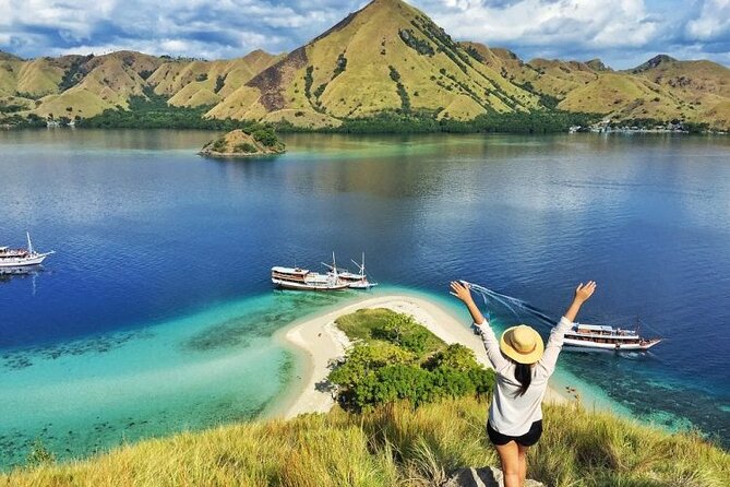 3D2N Sailing Komodo Living on Board Fiday to Sunday (Labuan Bajo) - Day one: Kelor, Komodo dragons, and flying foxes