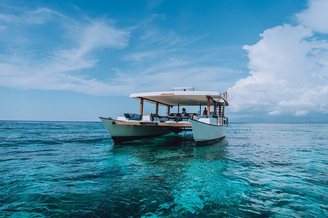 4-in-1 • Gili Islands Half-day Snorkel & Lunch Catamaran Tour - Lunch, paddle boards, and the floating beach club