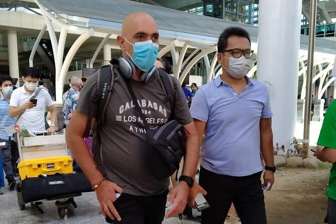 Airport Transfer Check in OR Check out Seminyak Area - Why the $14 group price is worth considering