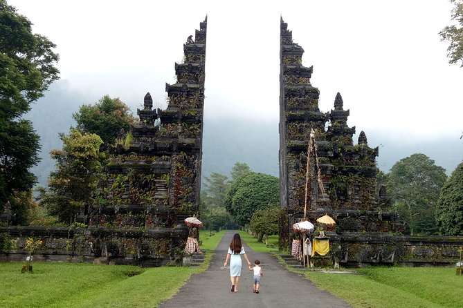 All Inclusive Sekumpul Waterfall Trekking , Handara Gate & Temple - Sekumpul Waterfall: the demanding and rewarding middle