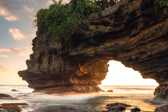 All inclusive Tanah lot & North Bali Tour: Jatiluwih, Ulun Danu - Coffee and tea tasting beside the road
