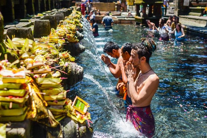 All-Inclusive Ubud Private Tour - Tegenungan Waterfall closes the day
