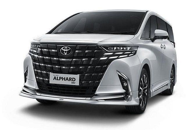 Alphard Luxury Airport Transfer Bali - The first ride: airport roads, air conditioning, and room to relax