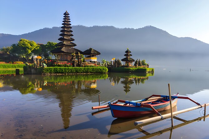 Amazing Bali Dolphin Watching Trip Experience - Lovina’s sunrise dolphin cruise