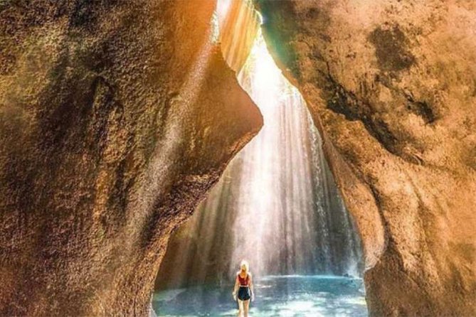 Amazing Private Tour: Lempuyang temple, Tirta gangga, Tukad cepung waterfall - Tirta Gangga, a water palace with room to wander