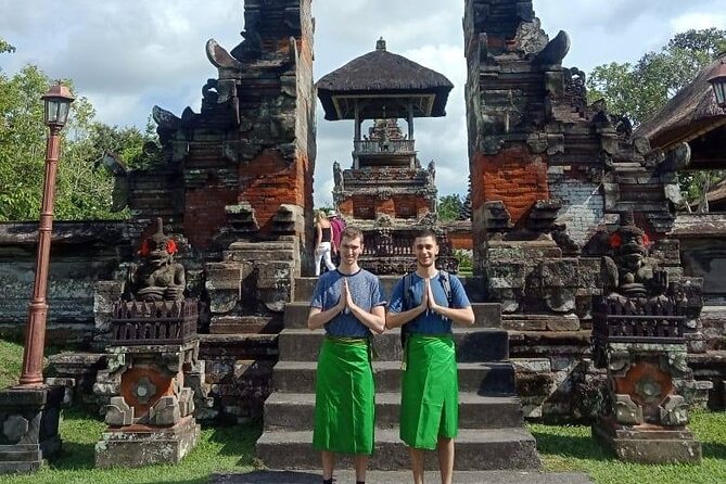 Ancient Temples and Jatiluwih Rice Terrace Private Tour - Ulun Danu Beratan and the floating-temple view