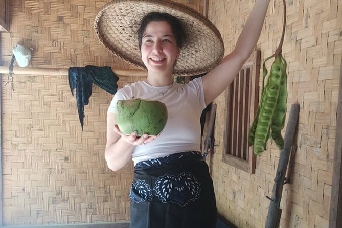 Baduy Tribal Tracker and Village in Private Tour Full Day & Lunch - Meeting the people through a local representative