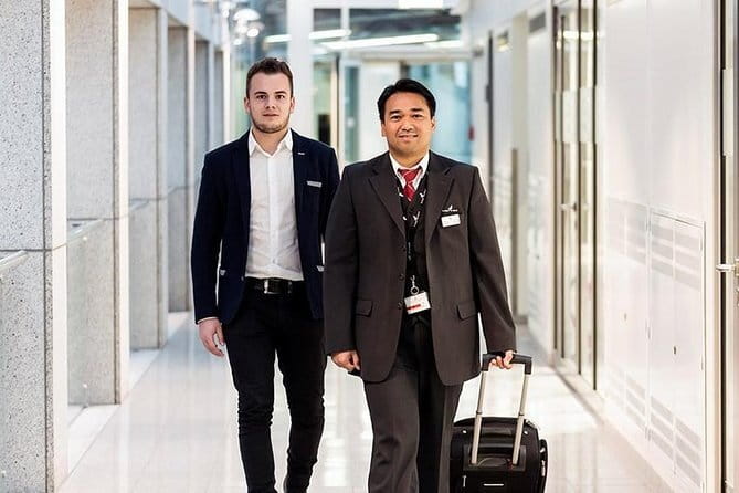 Bali Airport Immigration Fast Track Service - The First Meeting: Finding Your Assistant After Landing