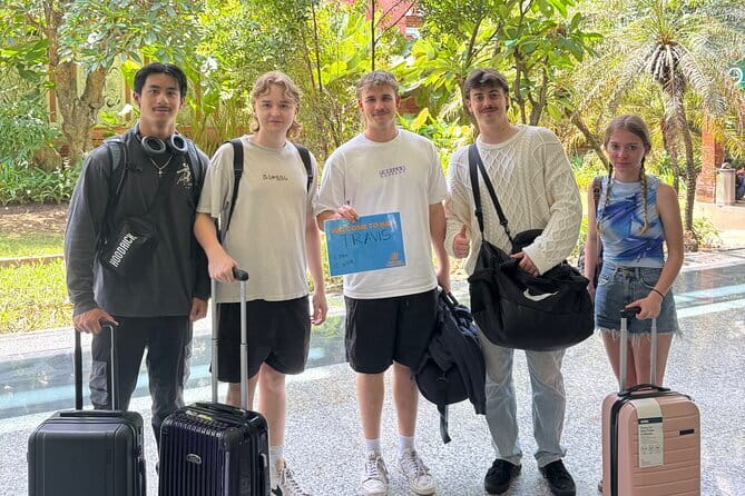 Bali Airport Pick up and Hotel Transfer in Private Car - The driver can add local help, but know the limits