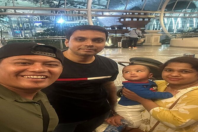 Bali Airport Transfer Shuttle Service - The important safety question: rear-seat belts