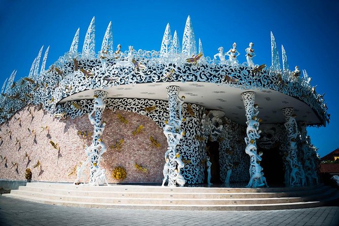 Bali Arts shopping with temples-waterfall visit. - Tegenungan Waterfall as the final view