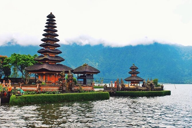Bali: Bedugul Lake Temple, Banyumala Waterfall, UNESCO Rice Field - Ulun Danu Beratan and the Lake Temple Setting