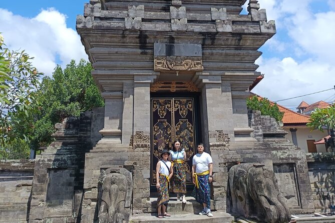 Bali Benoa Shore Excursion for Cruise's Passenger - All Inclusive - Puseh Batuan Temple and Balinese worship
