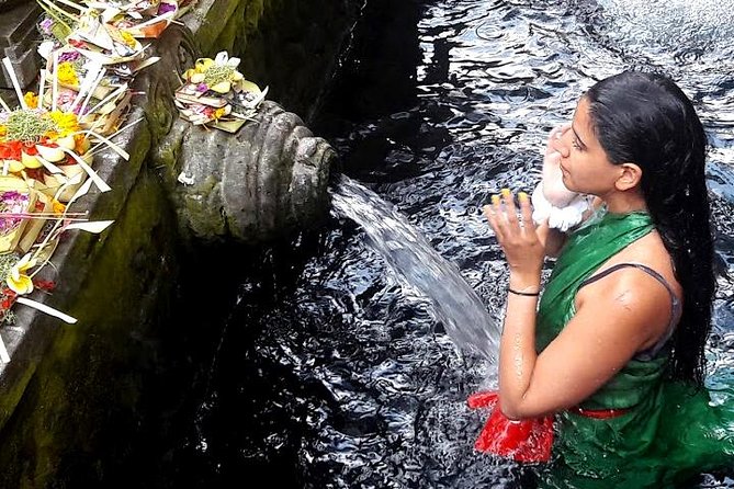 Bali Day Trip: Ubud Temples & Hidden Waterfalls - Kanto Lampo brings a more intimate waterfall setting