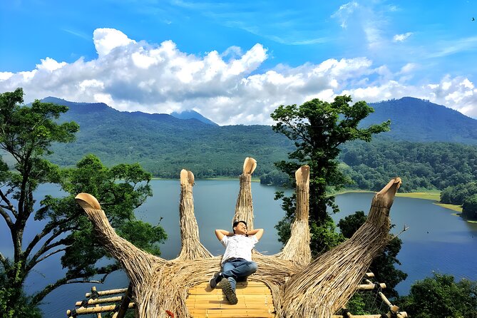Bali Full-Day Hidden Hills, Twin Waterfalls and Hot Spring Tour - Wanagiri Hidden Hills and the price of a photograph