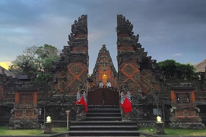 Bali Iconic Tour with Buffet Lunch and Attraction Tickets - Tegenungan Waterfall, with a short walk to the falls