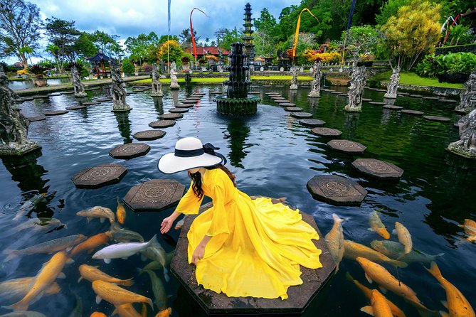 Bali Instagram: Gate of Heaven Temple Tour - The d’Alas jungle swing