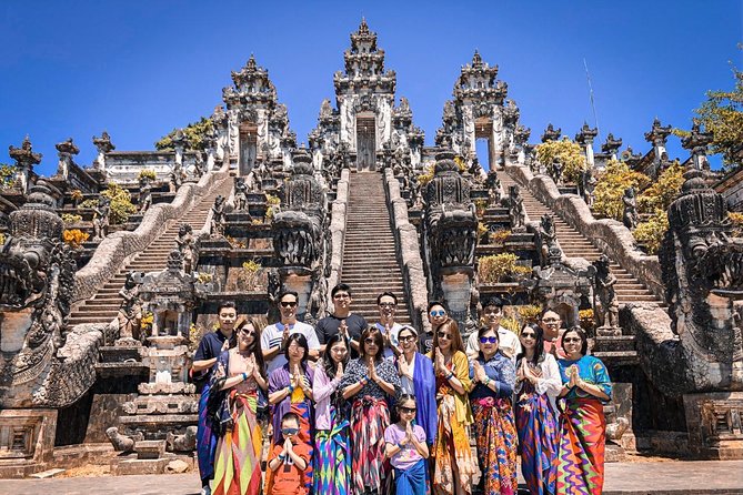 Bali Instagram Tour - Lempuyang Bali Gate of Heaven - How the private vehicle changes the day
