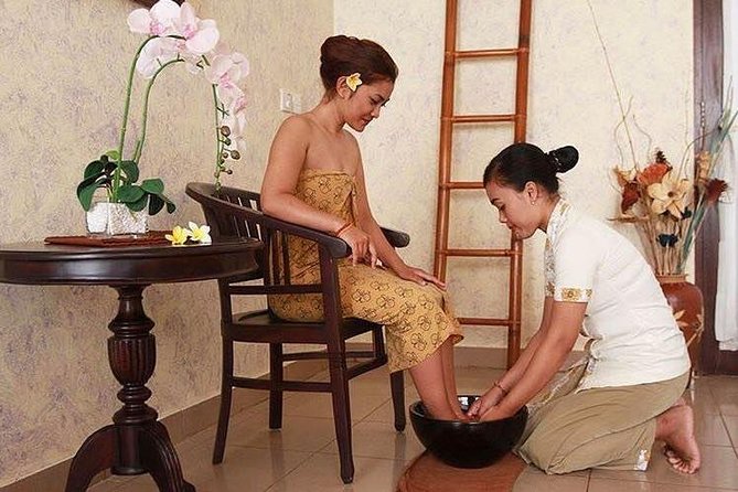 Bali Luxury Spa Massage and flower Bath 2 hour Treatmen - One hour of Balinese massage