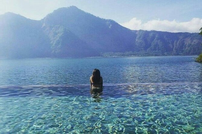 Bali Mount Batur Sunrise Hike and Natural Hot Spring - Sunrise at the crater around 6:15 AM
