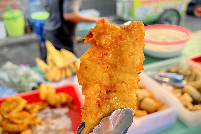 Bali Must-Try Food Tour (Denpasar) - Starting at Badung Market with a fruit tasting