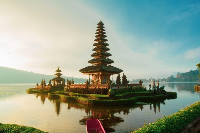 Bali Private Tour: Handara Iconic Gate, Watefall and Temple - Who will enjoy this day most
