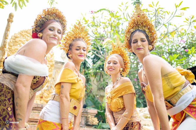 Bali Professional Photoshoot in Traditional Dress Outfit - Inside the traditional Bali house studio