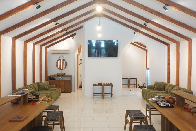 Bali Seminyak Silver Class Activity and Take Your Own Creation - Arriving at Padi Jewelry Classes in Kerobokan Kelod
