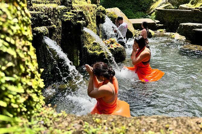 Bali Spiritual: Balinese Healing, Temple & Rice Terrace - Healing in a Batuan family home