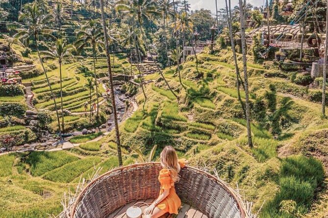 Bali: Ubud Highlights Tour with Private Guide and Transfers - Kanto Lampo: the photo-friendly waterfall