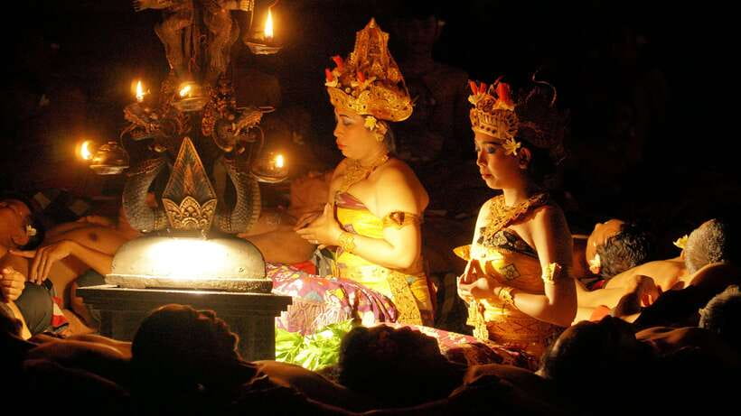 Bali: Ubud Kecak and Fire Dance Show Tickets - The fire scene and what to expect from it