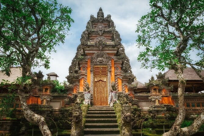 Bali: Ubud (Temple, Spring, Rice Terraces, & Waterfall) - Sacred Monkey Forest, temples, and close encounters