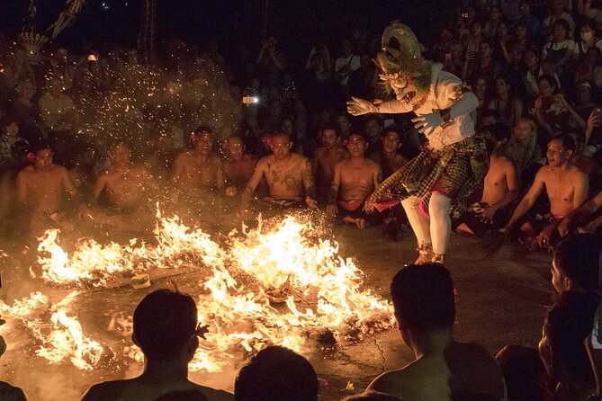 Bali: Uluwatu Kecak Dance Show, Bali Temple, and Lobster Dinner - Jimbaran Bay turns the evening toward food