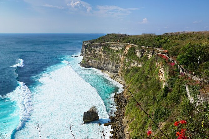 Bali: Uluwatu Kecak Dance Show, Bali Temple, and Lobster Dinner - Who will enjoy this Bali evening
