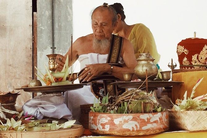 Bali Wanaku Heritage IndoAsian Cuisine - Choosing between indoor tables and outdoor gazebos