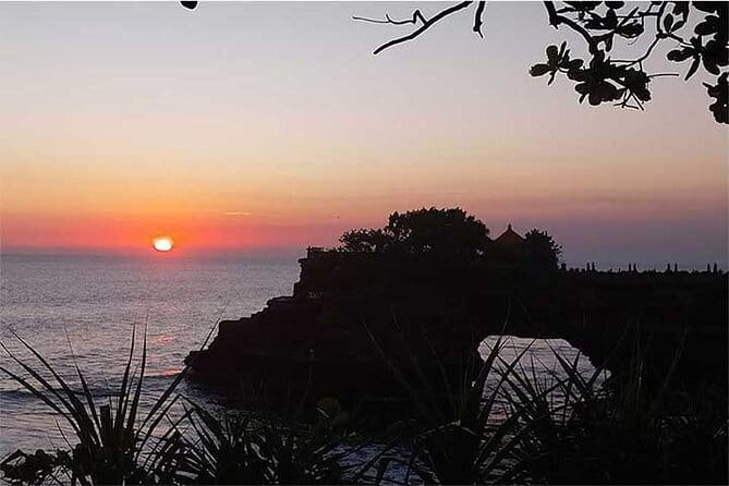 Banyumala Waterfall, Jatiluwih, Ulun Danu and Tanah Lot tours - Jatiluwih’s terraces and the farmers behind them