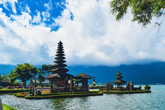 Bedugul and Singaraja Tour - Lake Beratan, Bedugul, and the water temple