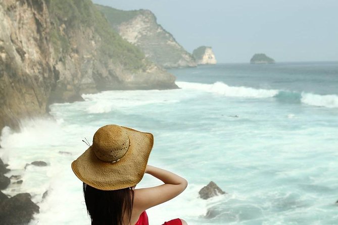 Best Bali Beaches - Uluwatu Temple - FREE Wi-Fi - Uluwatu Temple on a 70-Meter Cliff