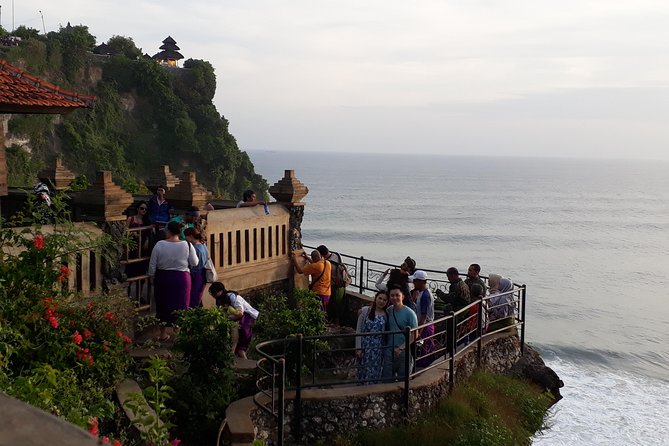 Best of Bali Tanah Lot & Uluwatu Temple Tour Package - Tanah Lot begins the day with a sea-temple view
