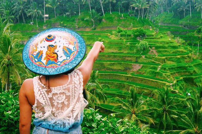 Best of Ubud Attractions: Private All-Inclusive Tour - Tegenungan Waterfall: water, steps, and a useful reality check