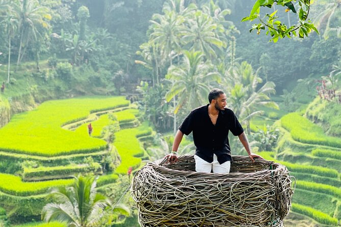 Best of Ubud: Jungle, Temples & Swing - Kanto Lampo Waterfall starts the day with a splash
