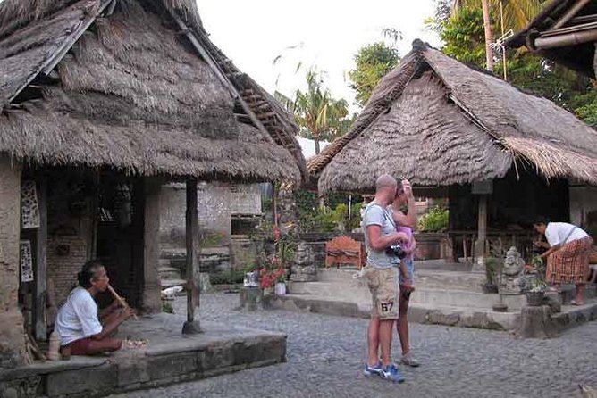 Best of Ubud Private Day Tour with All Inclusive - Tohpati Village: batik and buying decisions