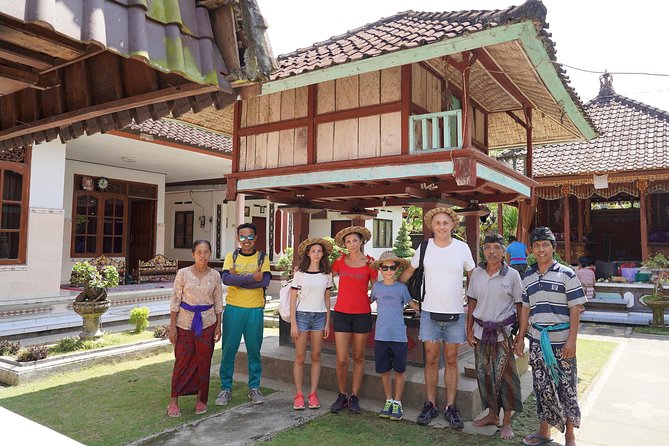Bike ride in the rice fields, Bali countryside - The first miles: small roads and rice-field views