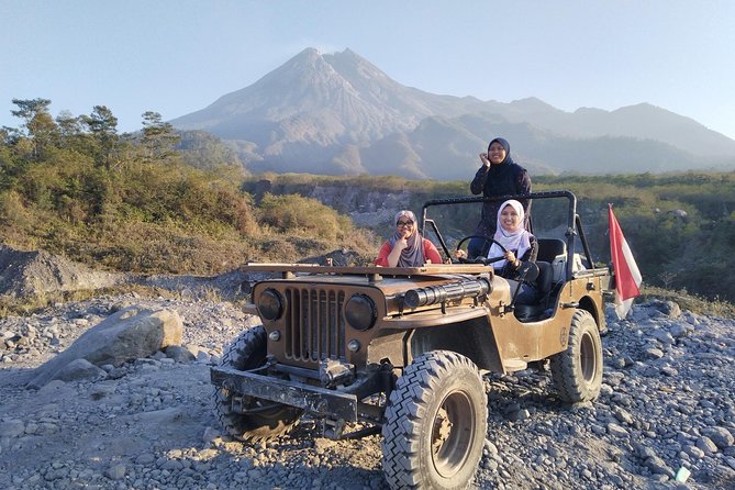Borobudur(climb up), Merapi Volcano and Prambanan Temple Tour - Lunch is the detail you need to manage